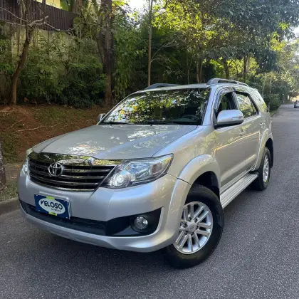TOYOTA HILUX SW4 2.7 SR 4X2 16V FLEX 4P AUTOMÁTICO TOYOTA HILUX SW4 2.7 SR 4X2 16V FLEX 4P AUTOMÁTICO