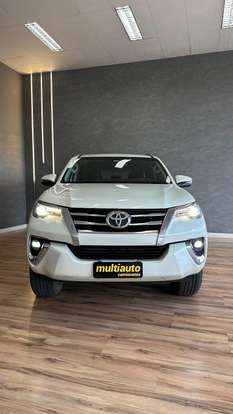 TOYOTA-HILUX SW4-2019