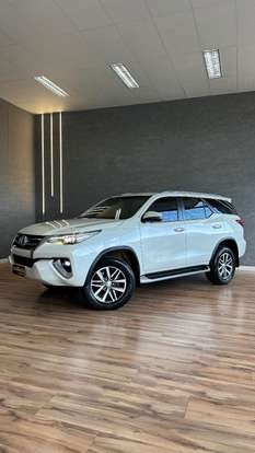 TOYOTA-HILUX SW4-2019