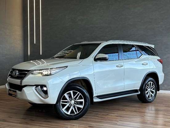 TOYOTA-HILUX SW4-2.8 SRX 4X4 16V TURBO INTERCOOLER DIESEL 4P AUTOMÁTICO TOYOTA-HILUX SW4-2019