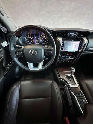TOYOTA-HILUX SW4-2019