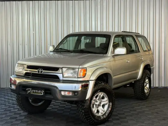 TOYOTA HILUX SW4 3.0 4X4 8V TURBO DIESEL 4P MANUAL TOYOTA HILUX SW4 3.0 4X4 8V TURBO DIESEL 4P MANUAL