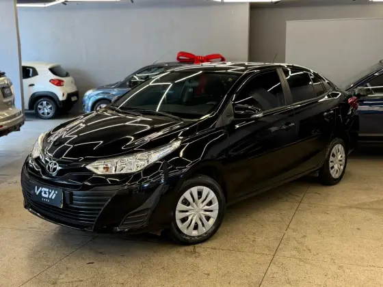 TOYOTA YARIS 1.3 16V FLEX XL LIVE MULTIDRIVE TOYOTA YARIS 1.3 16V FLEX XL LIVE MULTIDRIVE
