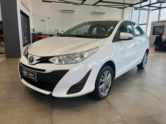 TOYOTA YARIS 1.5 16V FLEX SEDAN XL PLUS CONNECT MULTIDRIVE TOYOTA YARIS 1.5 16V FLEX SEDAN XL PLUS CONNECT MULTIDRIVE