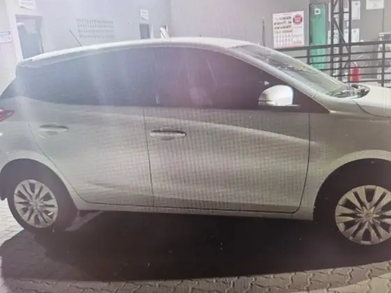 TOYOTA YARIS 1.5 16V FLEX XL MULTIDRIVE TOYOTA YARIS 1.5 16V FLEX XL MULTIDRIVE