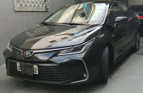TOYOTA-COROLLA-2019