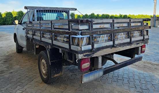 TOYOTA-HILUX-2016