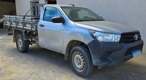 TOYOTA-HILUX-2016