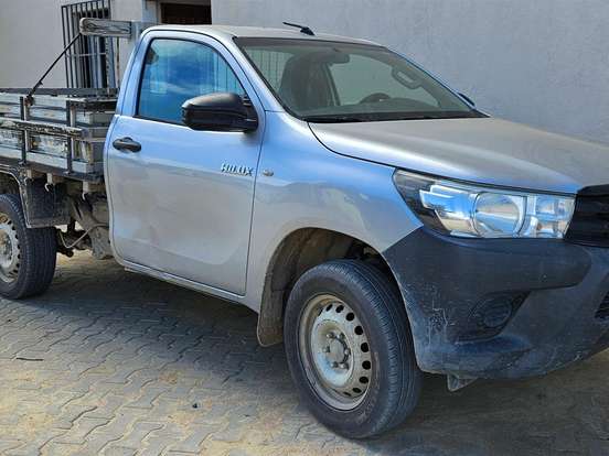 TOYOTA-HILUX-2.8 4X4 CS CHASSI 16V TURBO DIESEL 2P MANUAL TOYOTA-HILUX-2016