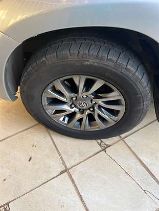 TOYOTA-HILUX-2015