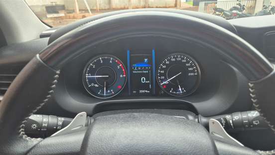 TOYOTA-HILUX SW4-2024