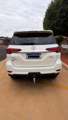 TOYOTA-HILUX SW4-2016