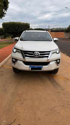 TOYOTA-HILUX SW4-2016