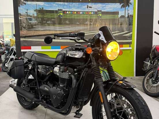TRIUMPH-BONNEVILLE T100 BLACK 900 TRIUMPH-BONNEVILLE T100 BLACK 900-2018