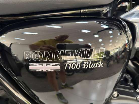 TRIUMPH-BONNEVILLE T100 BLACK 900 TRIUMPH-BONNEVILLE T100 BLACK 900-2018