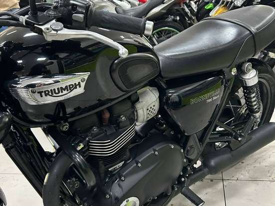 TRIUMPH-BONNEVILLE T100 BLACK 900 TRIUMPH-BONNEVILLE T100 BLACK 900-2020