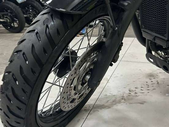 TRIUMPH-BONNEVILLE T100 BLACK 900 TRIUMPH-BONNEVILLE T100 BLACK 900-2020