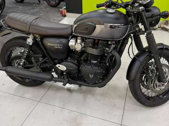 TRIUMPH-BONNEVILLE T120 BLACK 1200 TRIUMPH-BONNEVILLE T120 BLACK 1200-2021