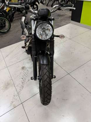 TRIUMPH-SCRAMBLER 900-2023