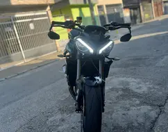 TRIUMPH STREET TRIPLE 765 RS TRIUMPH STREET TRIPLE 765 RS