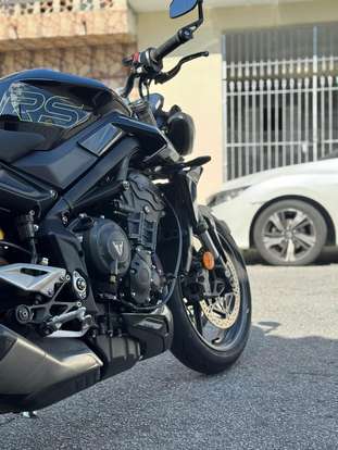 TRIUMPH-STREET TRIPLE 765 RS-2024
