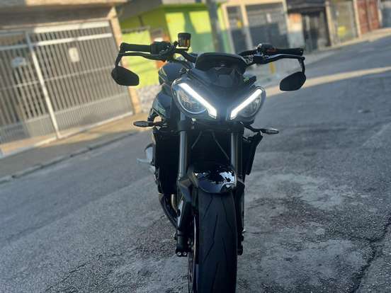 TRIUMPH-STREET TRIPLE 765 RS TRIUMPH-STREET TRIPLE 765 RS-2024