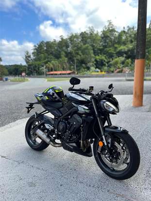 TRIUMPH-STREET TRIPLE 765 RS-2024
