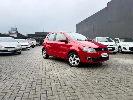 VOLKSWAGEN FOX 1.0 MI TREND 8V FLEX 4P MANUAL VOLKSWAGEN FOX 1.0 MI TREND 8V FLEX 4P MANUAL