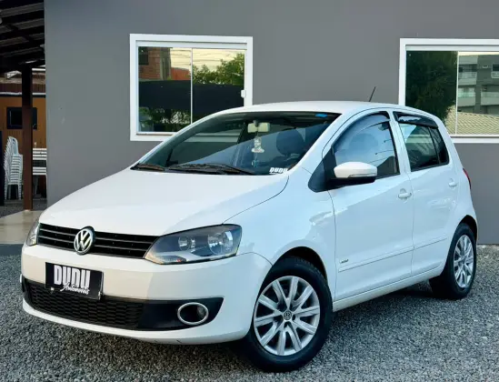 VOLKSWAGEN FOX 1.0 MI TREND 8V FLEX 4P MANUAL VOLKSWAGEN FOX 1.0 MI TREND 8V FLEX 4P MANUAL