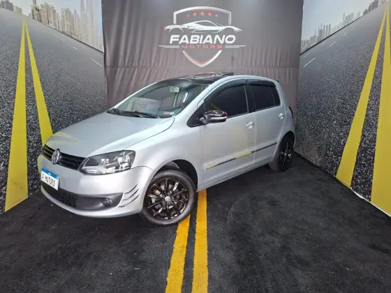 VOLKSWAGEN FOX 1.6 MI HIGHLINE 8V FLEX 4P MANUAL VOLKSWAGEN FOX 1.6 MI HIGHLINE 8V FLEX 4P MANUAL
