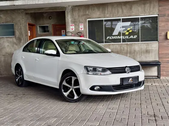 VOLKSWAGEN JETTA 2.0 COMFORTLINE FLEX 4P TIPTRONIC