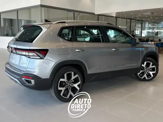 VOLKSWAGEN-TAOS-2026