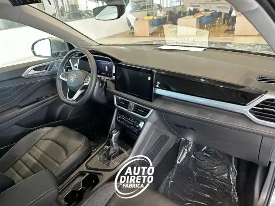 VOLKSWAGEN-TAOS-2026