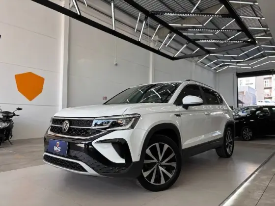 VOLKSWAGEN TAOS 1.4 250 TSI TOTAL FLEX HIGHLINE AUTOMÁTICO