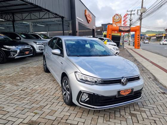 VOLKSWAGEN VIRTUS 1.0 200 TSI HIGHLINE AUTOMÁTICO