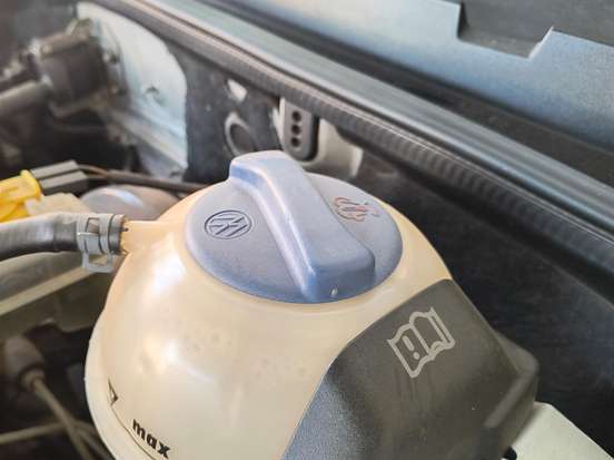 VOLKSWAGEN-GOL-2002