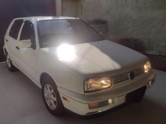VOLKSWAGEN-GOLF-1996