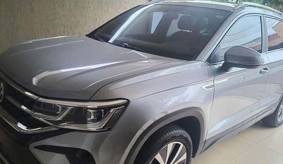 VOLKSWAGEN-TAOS-2021