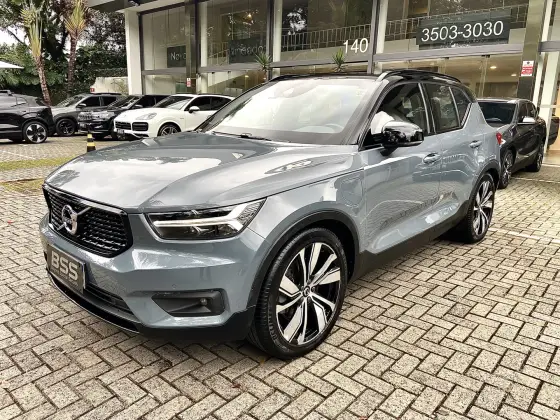 VOLVO XC40 1.5 T5 RECHARGE R-DESIGN GEARTRONIC