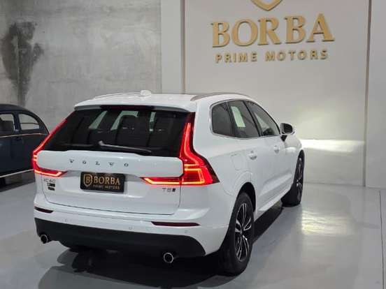 VOLVO-XC60-2.0 T5 GASOLINA MOMENTUM AWD GEARTRONIC VOLVO-XC60-2018