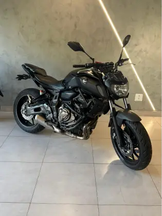 YAMAHA MT-07 ABS YAMAHA MT-07 ABS
