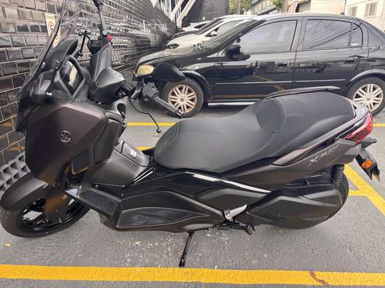 YAMAHA-XMAX 300 CONNECTED ABS YAMAHA-XMAX 300 CONNECTED ABS-2025