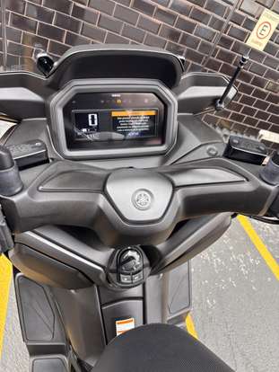 YAMAHA-XMAX 300 CONNECTED ABS-2025