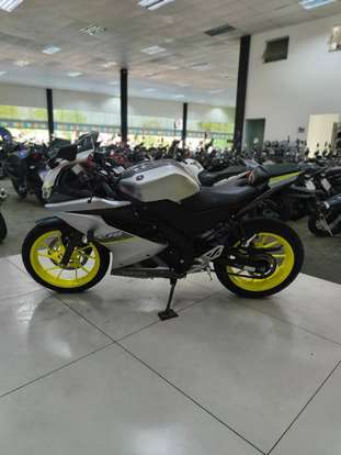 YAMAHA-YZF R15-2024