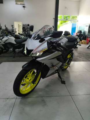 YAMAHA-YZF R15-2024