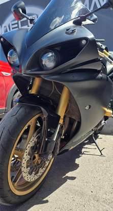 YAMAHA-YZF R1-2010