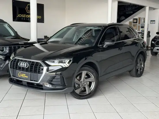 AUDI-Q3-2021