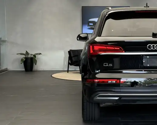 AUDI-Q5-2022