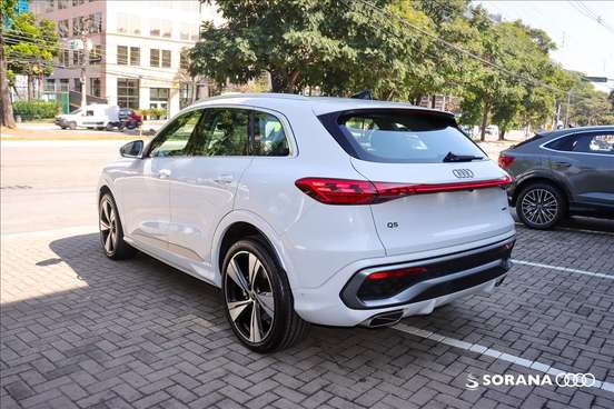 AUDI-Q5-2026