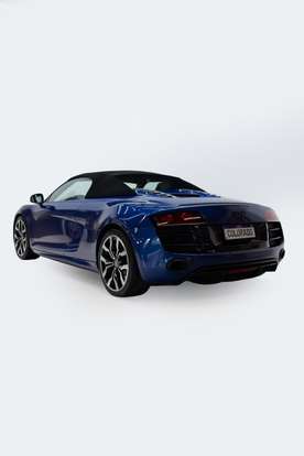 AUDI-R8-2011